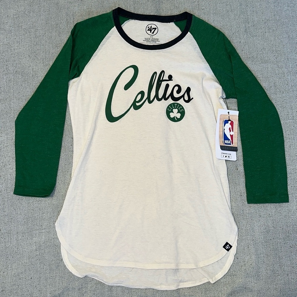 NWT Wmns  Celtics Tee
